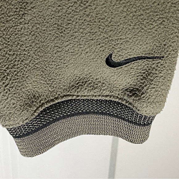 Men’s Nike Golf V-Neck Therma Fit Pullover Windbreaker Size Large Beige Khaki - Picture 4 of 9